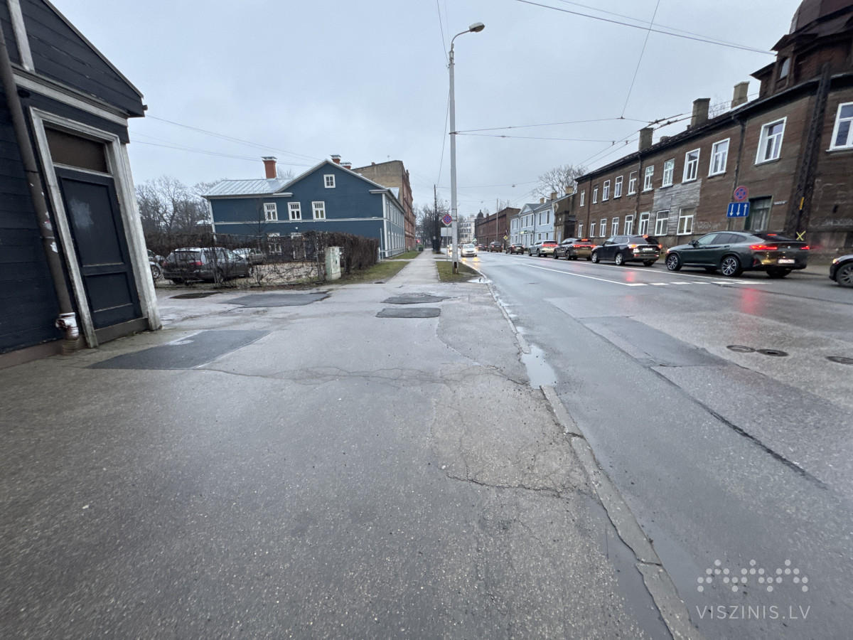 Valmieras iela foto 1