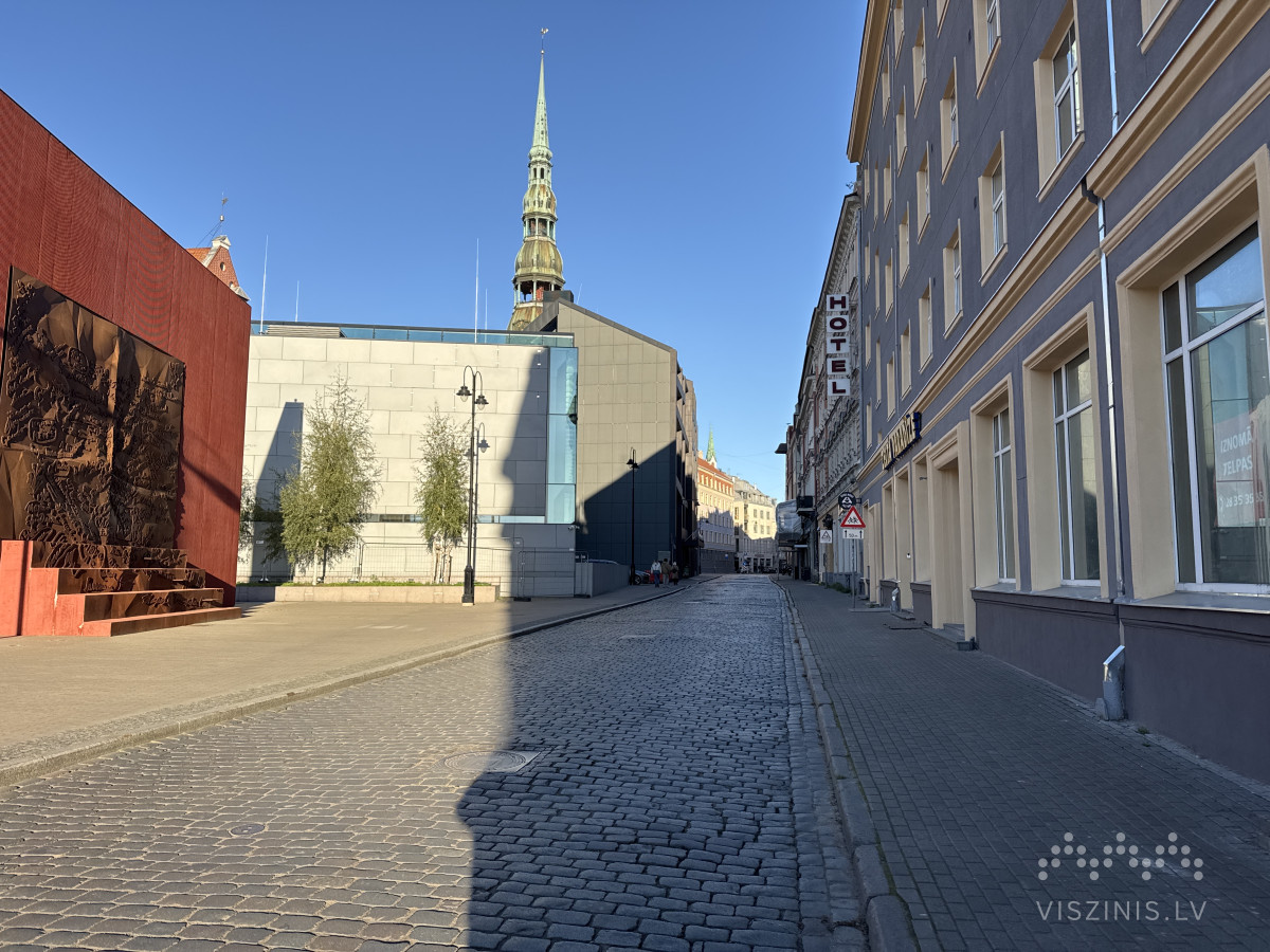 Grēcinieku iela foto 1