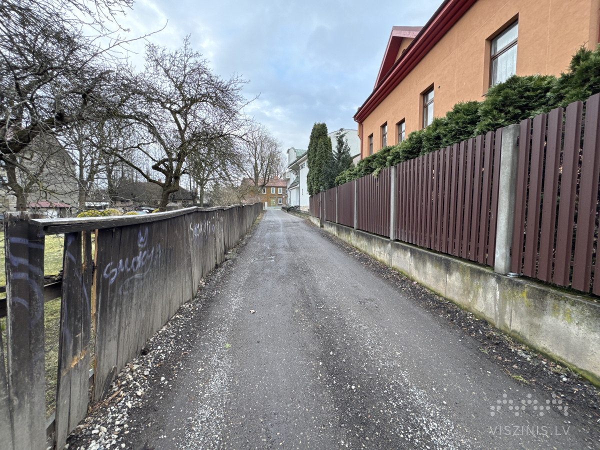 Mazā Bišu iela foto 1